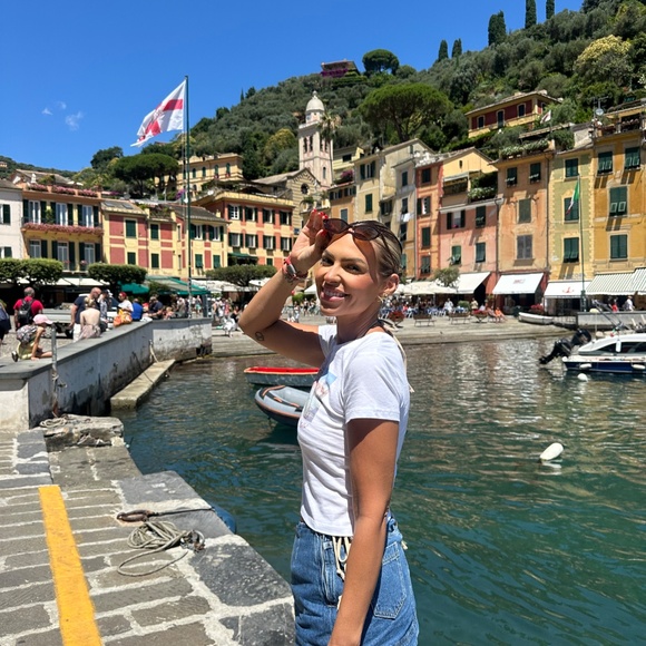 Meet your Posher, Lea - Picture 2 of 8